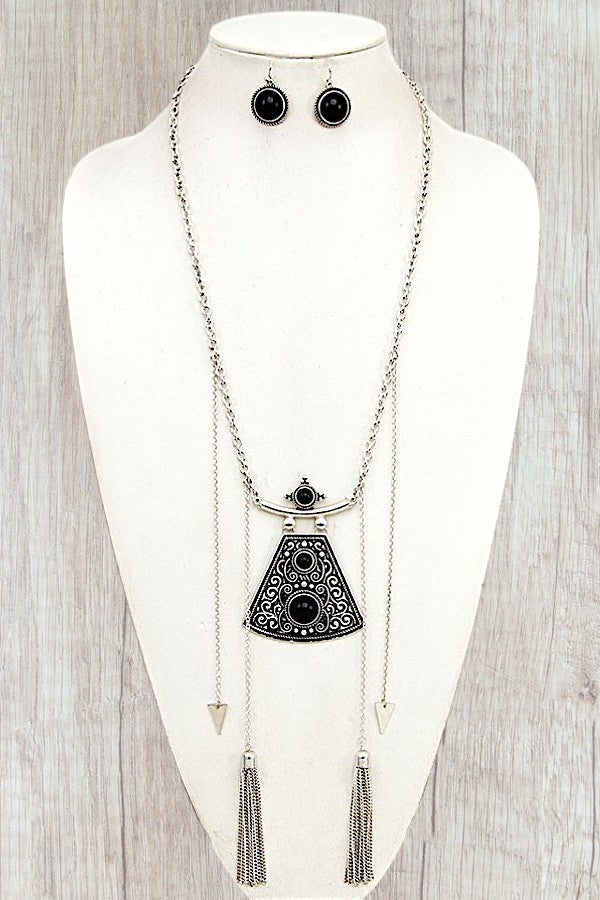 TRIBAL THEME ETCHED GEM PENDANT TASSEL NECKLACE AND MATCHING GEM DANGLE EARRING SET