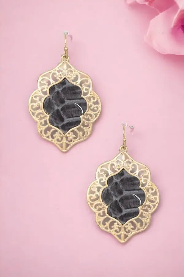 FILIGREE FRAMED DANGLE EARRING - SweetShine c.o.c. 