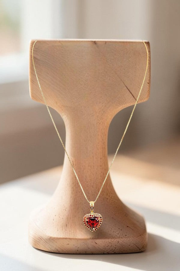 HEART CRYSTAL GEMSTONE PENDANT NECKLACE