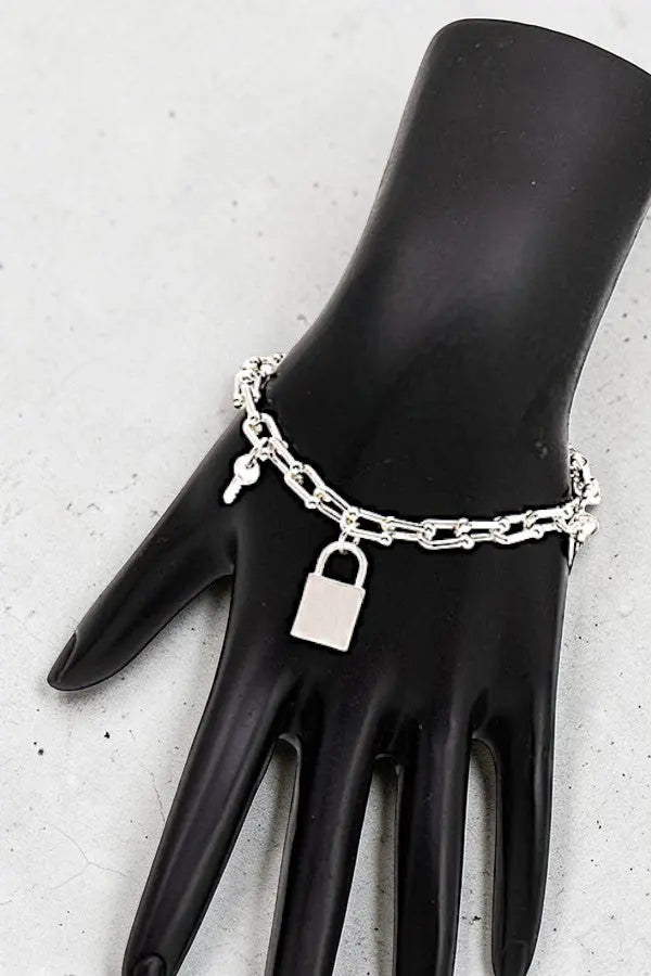 KEY AND LOCK CHARM DANGLE HARDWEAR CHAIN BRACELET - SweetShine c.o.c. 