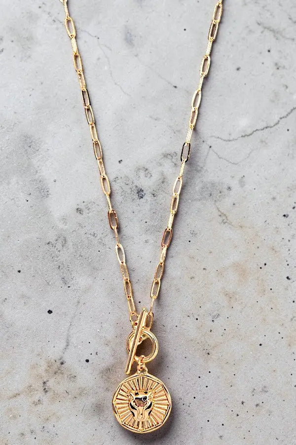 CHEETAH ETCHED ROUND COIN PENDANT NECKLACE - SweetShine c.o.c. 