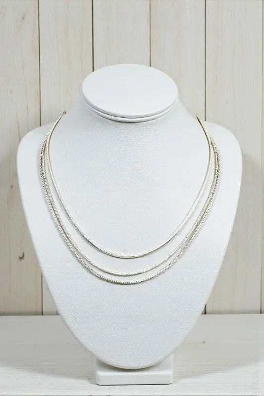 THREE DIFFERENT CHAINS LAYERED SHORT NECKLACE - SweetShine c.o.c. 
