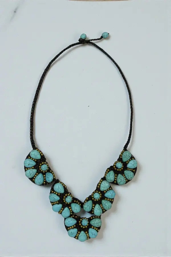 Semi Floral Gemstone Bib Necklace - SweetShine c.o.c. 