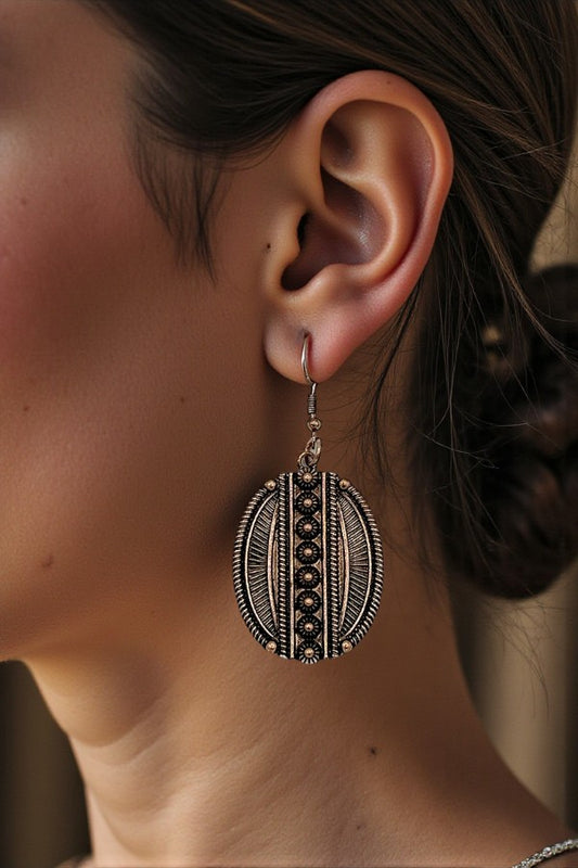 WESTERN OVAL ORNATE EARRING