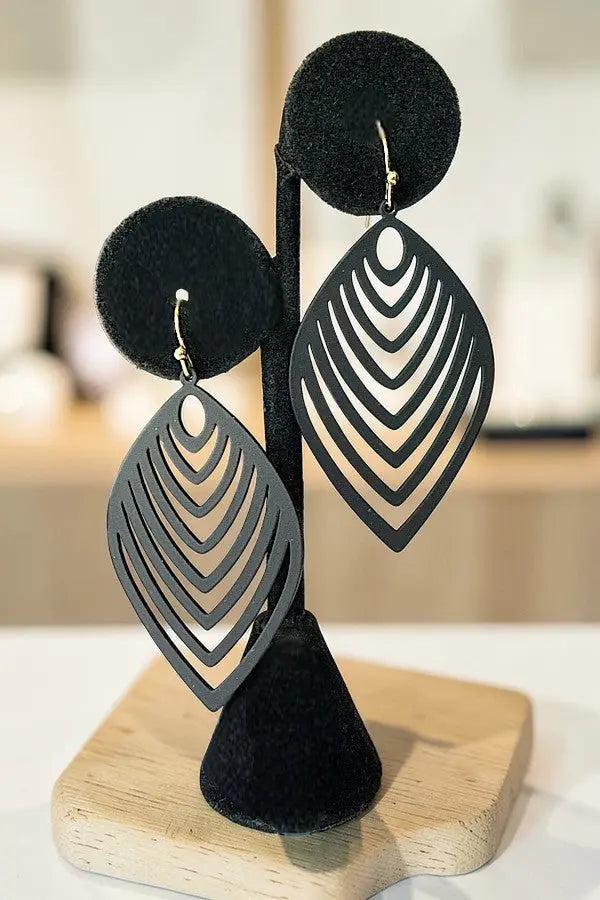 LEAF CUT OUT DROP EARRING - SweetShine c.o.c. 