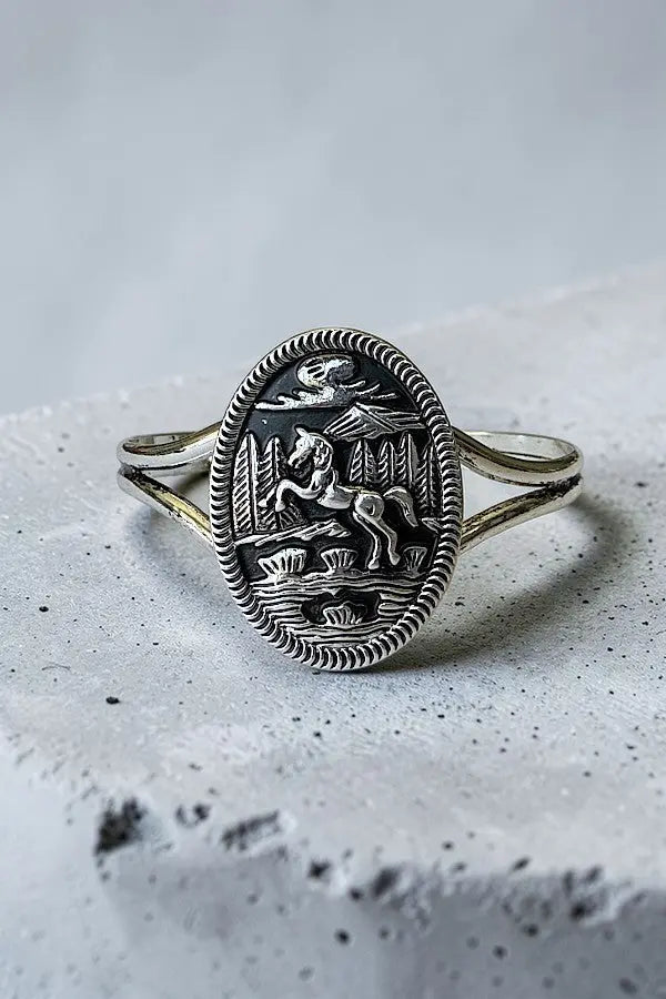 WESTERN ETCHED RUNNING HORSE CUFF BRACELET - SweetShine c.o.c. 