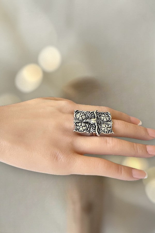 WESTERN ENGRAVED STEERHEAD PLATE CUFF RING
